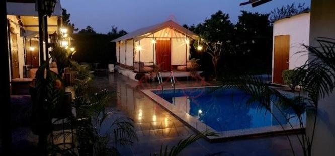 Luxury Farmhouse In Chhatarpur With Pool Нью-Делі Екстер'єр фото